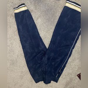 Capri pants